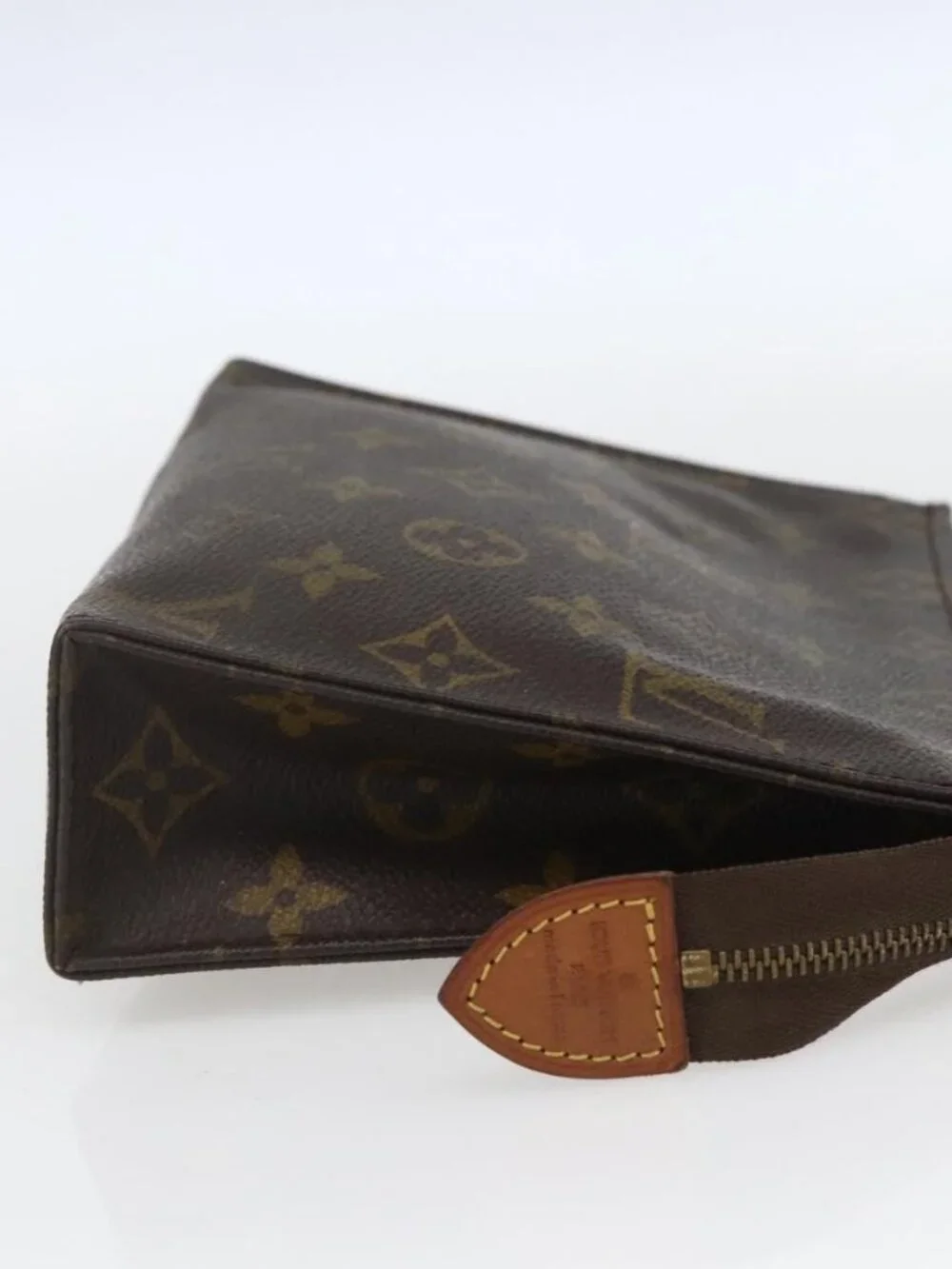 LOUIS VUITTON Monogram Poche Toilette 19 Pouch M47544 LV Auth ki6390